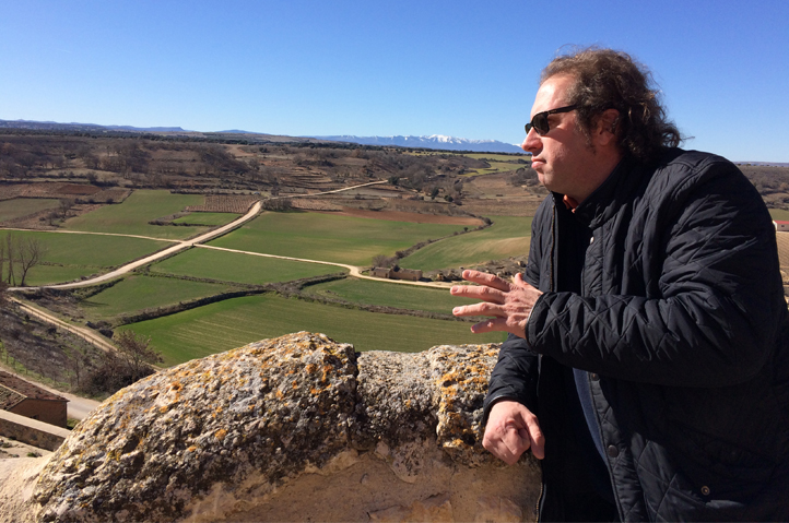 Bertrand Sourdais ante viejas parcelas en Atauta, Soria